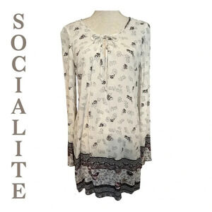 Socialite White Patterned Floral Long-Sleeve‎ Dress size Small